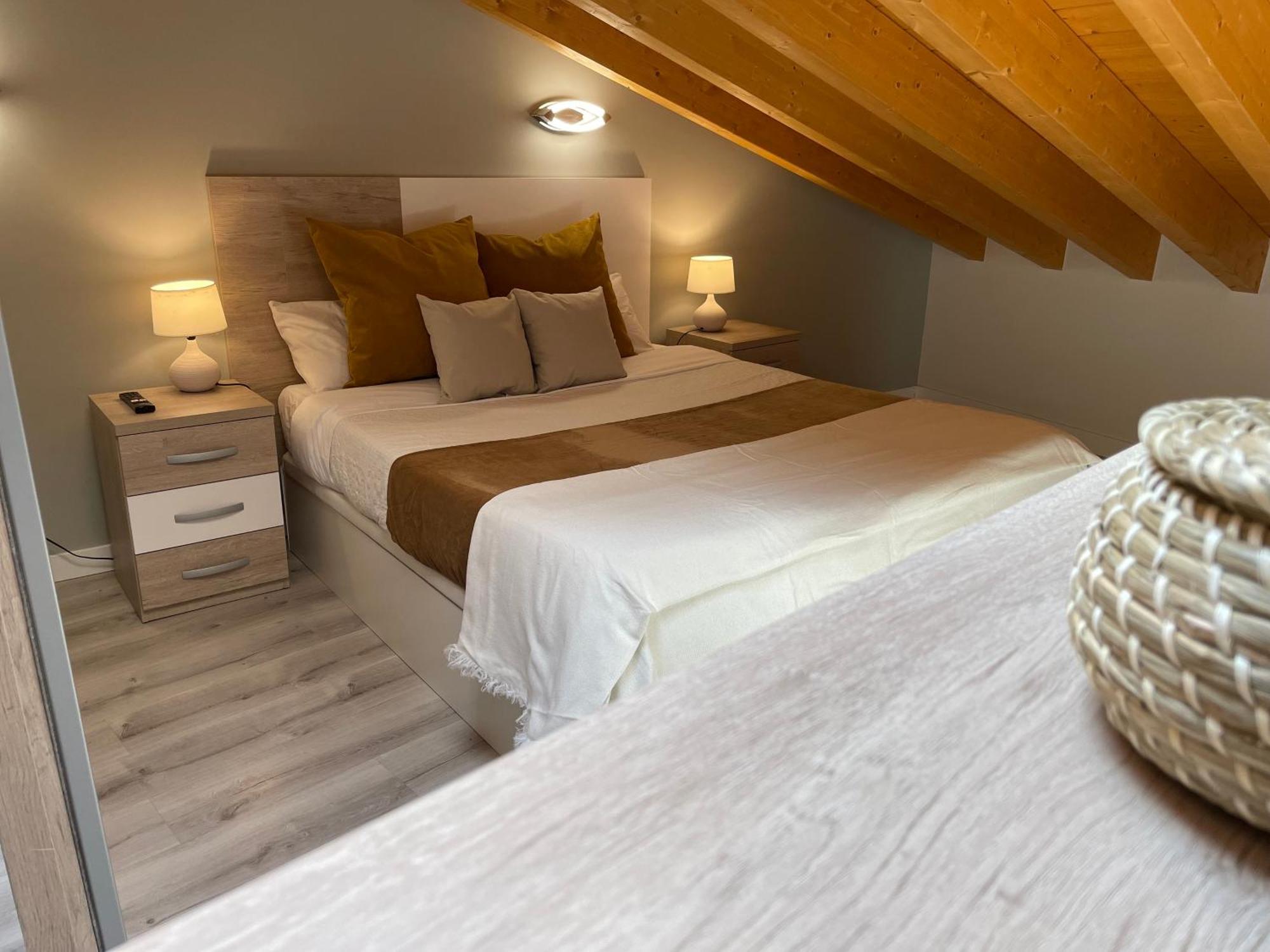 Apartamentos Aranda - Atico Duero Aranda de Duero Ngoại thất bức ảnh