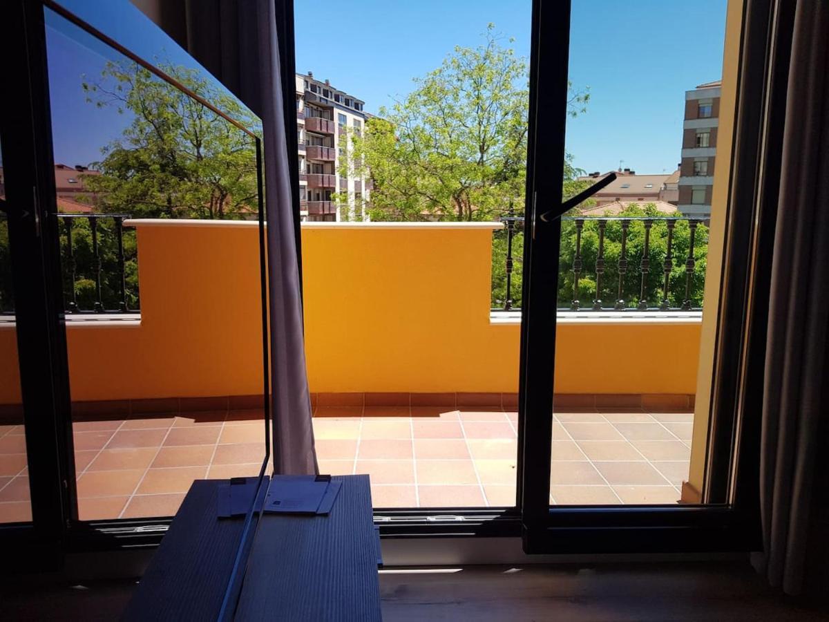 Apartamentos Aranda - Atico Duero Aranda de Duero Ngoại thất bức ảnh